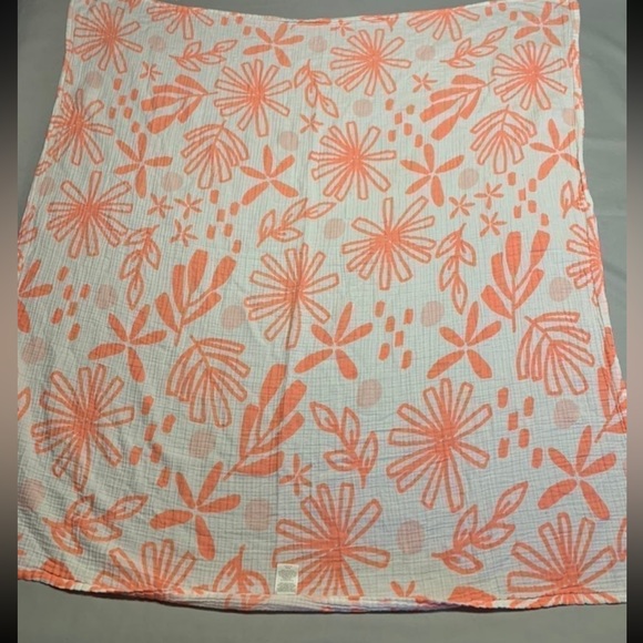 Two Cloud Island baby blankets Monthly growth Milestones and orange & white - Picture 6 of 7